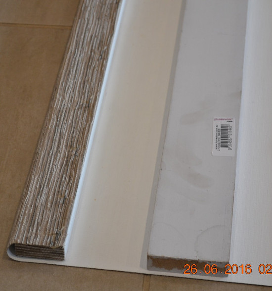 Roman blind material was removed from pelmet board (it was glued and stapled) Roman blind material was removed from pelmet board (it was glued and stapled)